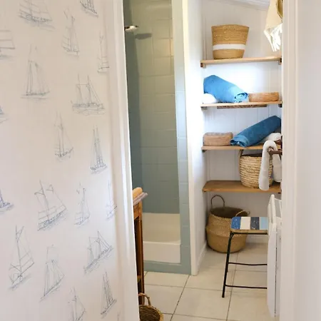 La Petite Cabane, 200m De La *