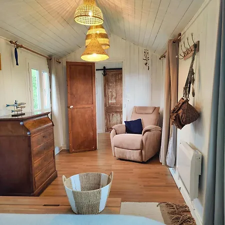 Nyaraló La Petite Cabane, 200m De La *